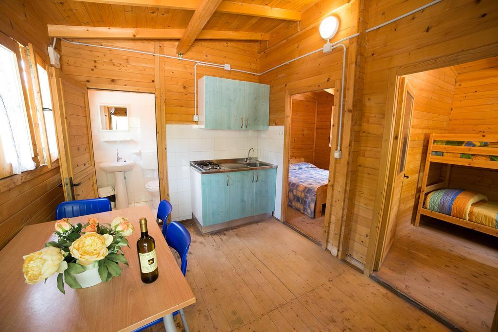 Camping Dei Tigli トッレ・デル・ラーゴ・プッチーニ 部屋 写真