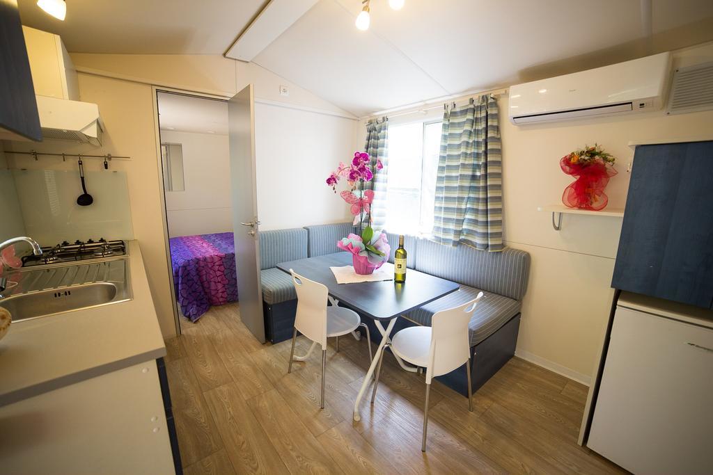 Camping Dei Tigli トッレ・デル・ラーゴ・プッチーニ 部屋 写真